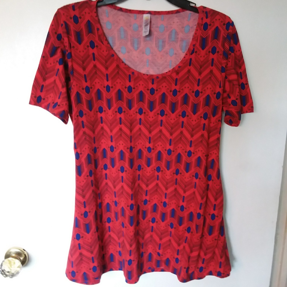 LULAROE top in size small.